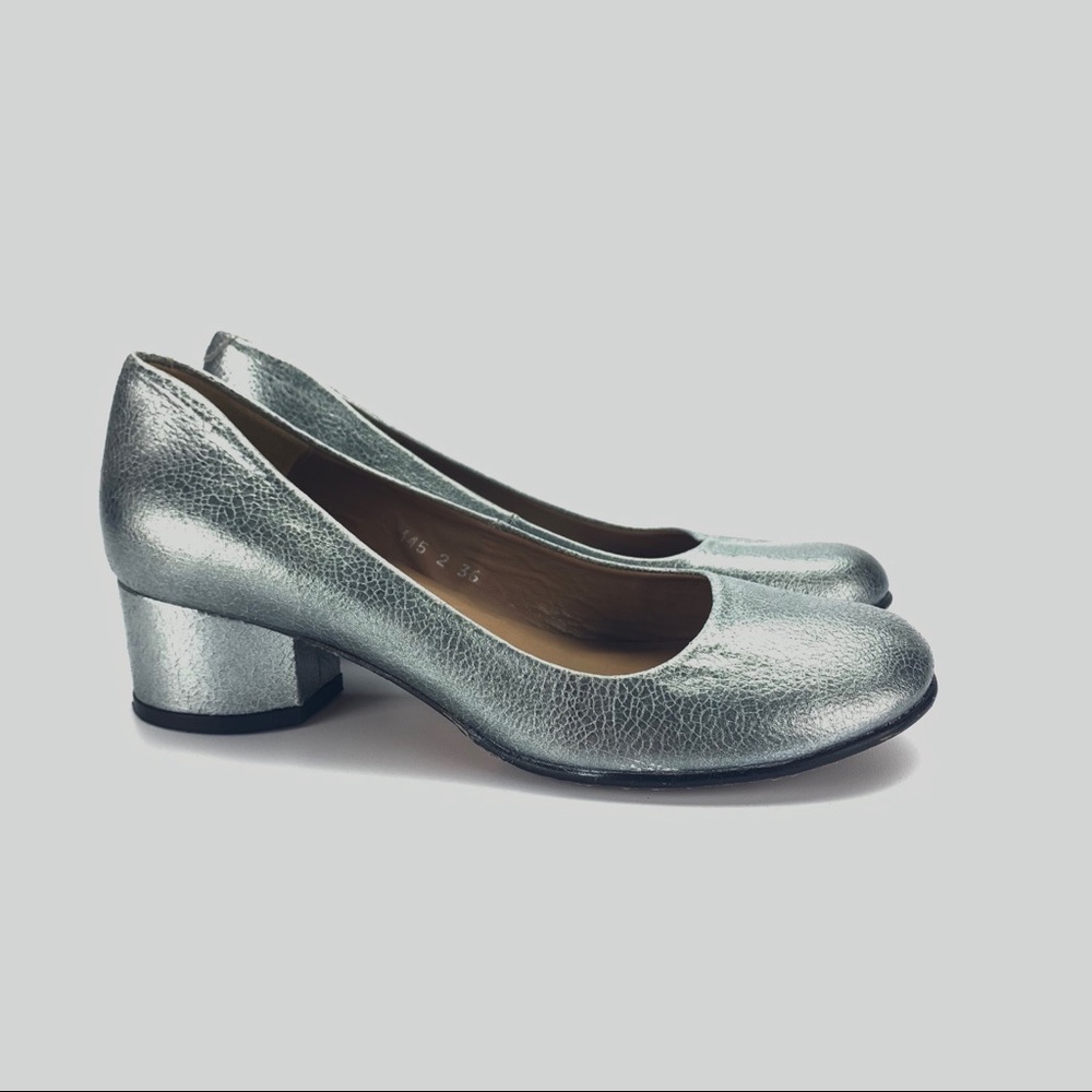 AUDLEY Leather Silver Metallic Round Toe  Pumps